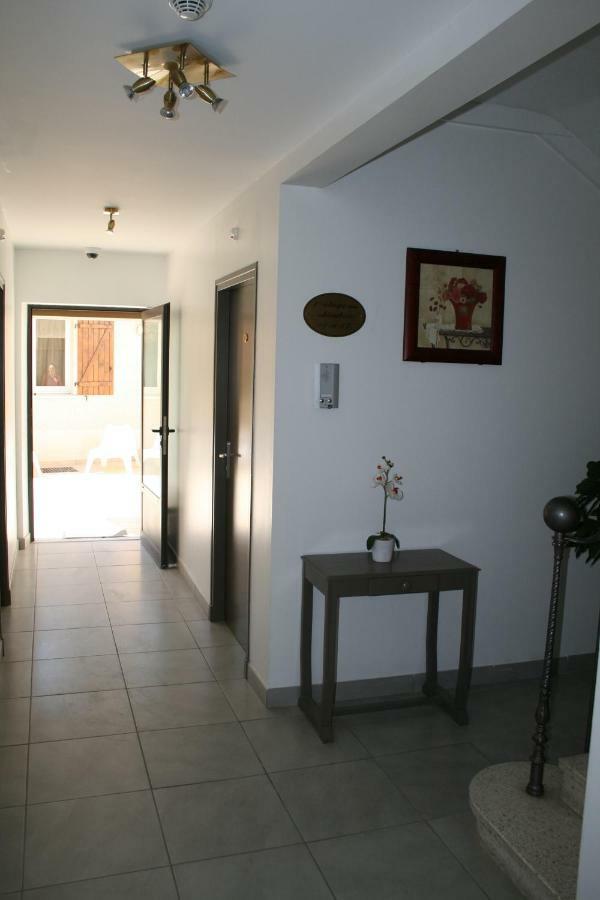 Hotel L'Escale Aigues-Mortes Εξωτερικό φωτογραφία